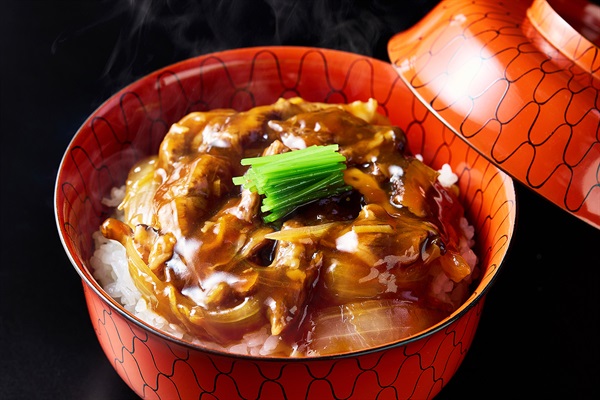 近江牛 出汁あんかけ牛丼の具（冷凍／4人前） | 京都吉兆の贈りもの